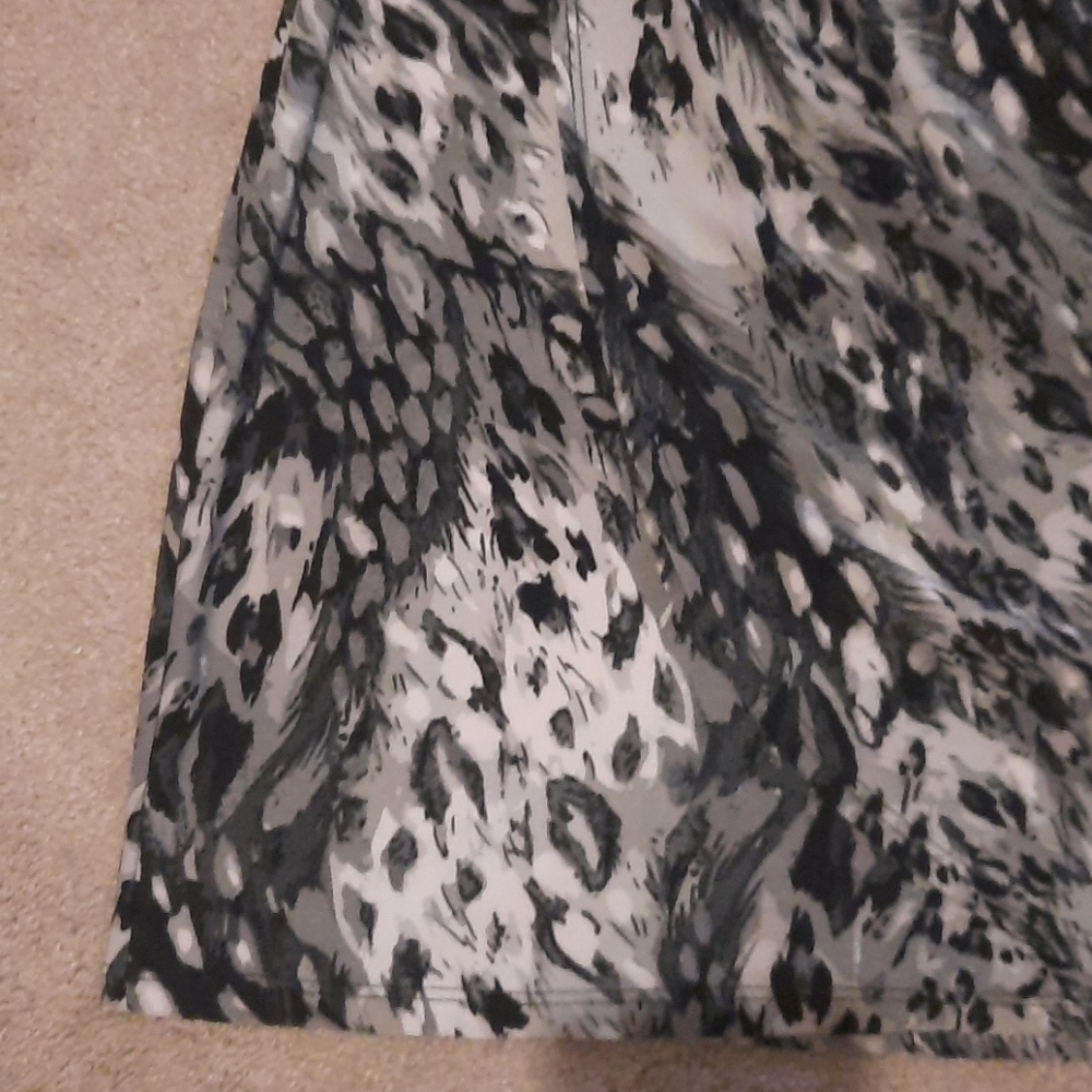 Dress‎ - Picture 2 of 6
